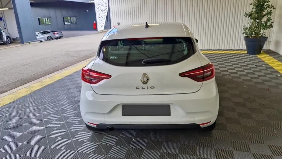 RENAULT Clio -