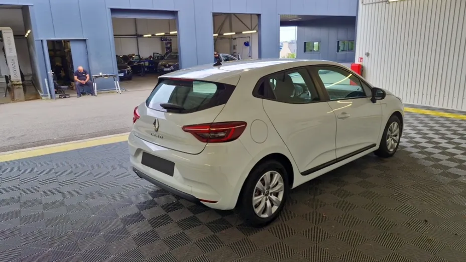 RENAULT Clio -