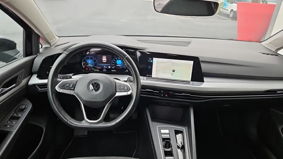 Volkswagen Golf -