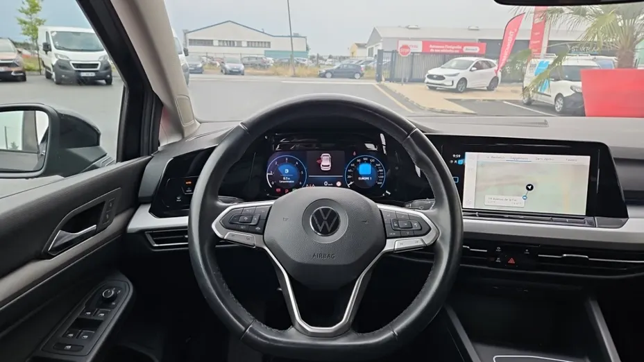 Volkswagen Golf -