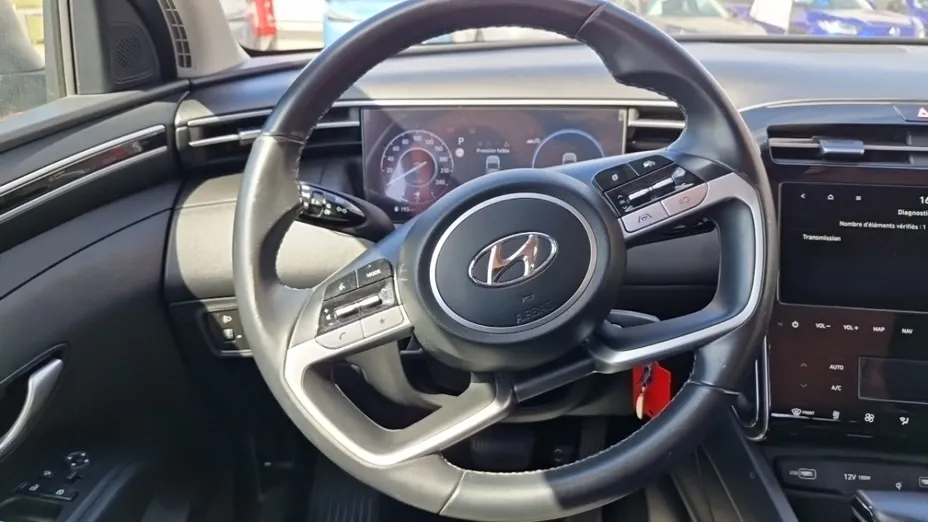 HYUNDAI Tucson -