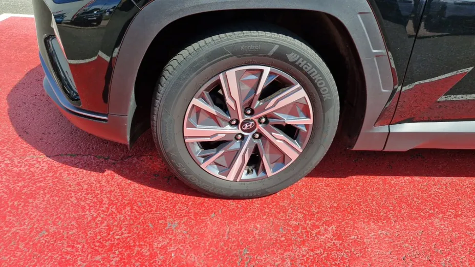 HYUNDAI Tucson -