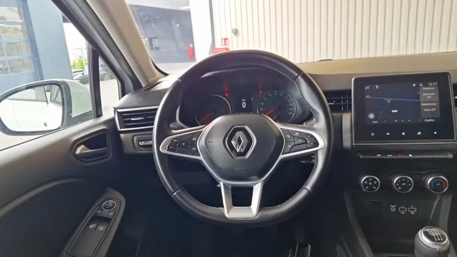 RENAULT Clio -