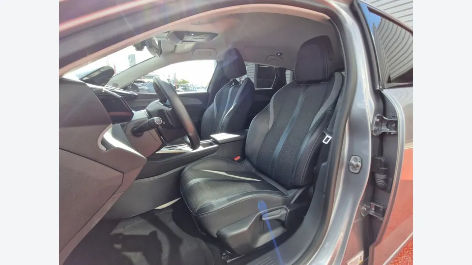 PEUGEOT 308 -