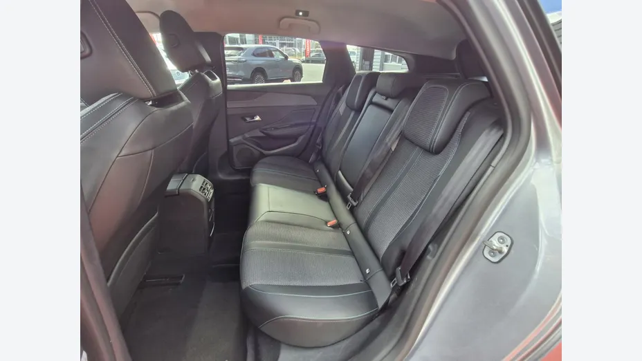 PEUGEOT 308 -