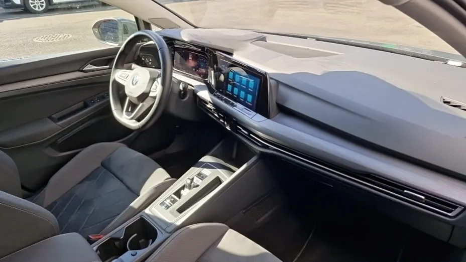 Volkswagen Golf -