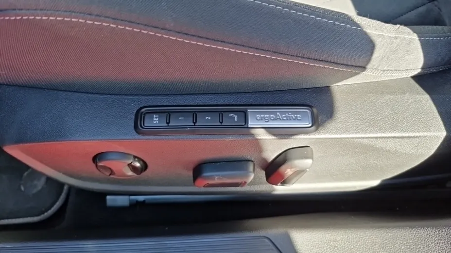Volkswagen Golf -