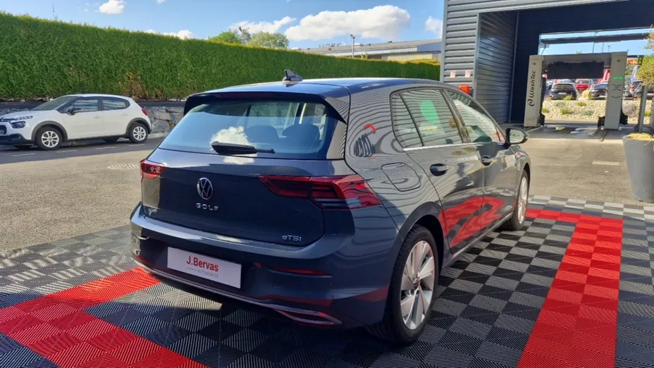 Volkswagen Golf -