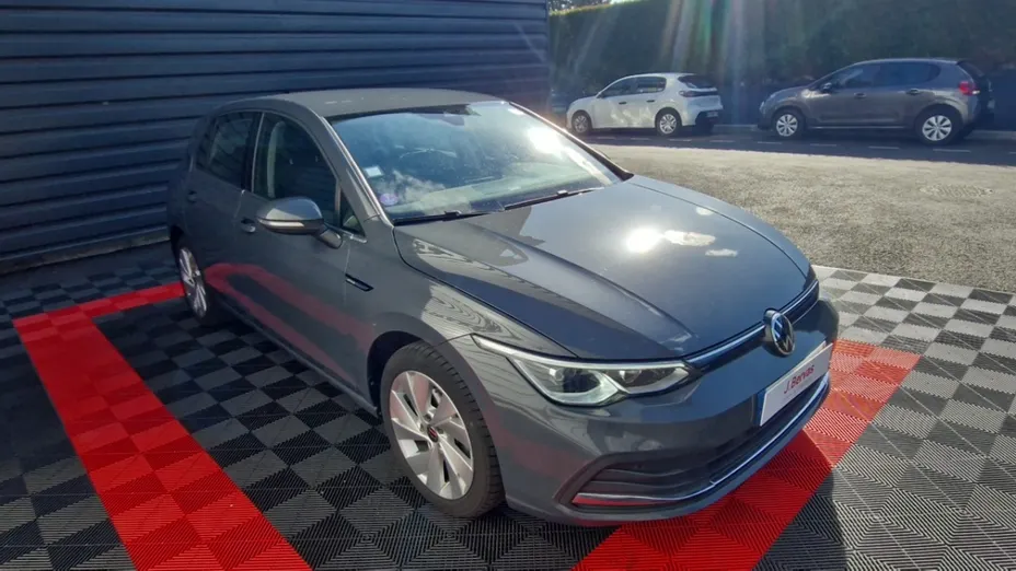 Volkswagen Golf -