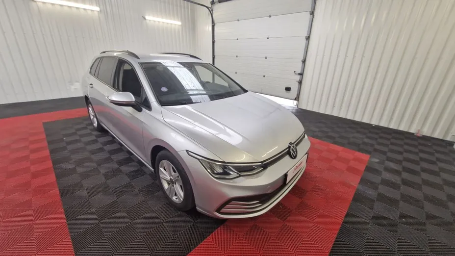 Volkswagen Golf -