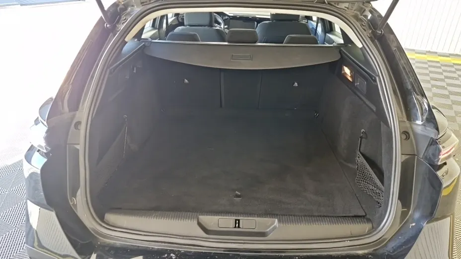 PEUGEOT 308 -