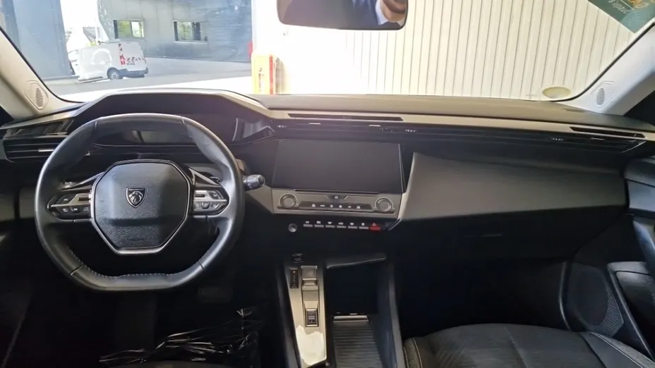 PEUGEOT 308 -