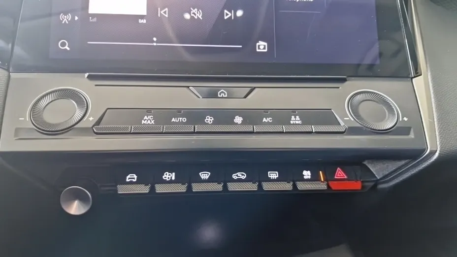 PEUGEOT 308 -