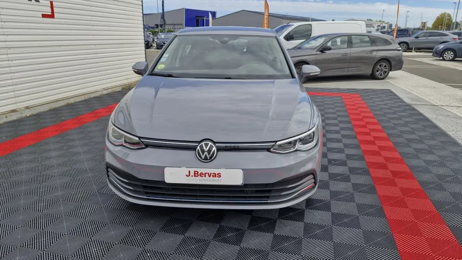 Volkswagen Golf -
