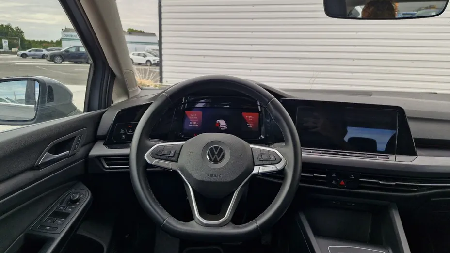 Volkswagen Golf -