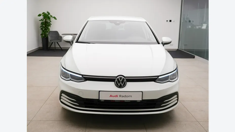 VOLKSWAGEN Golf -