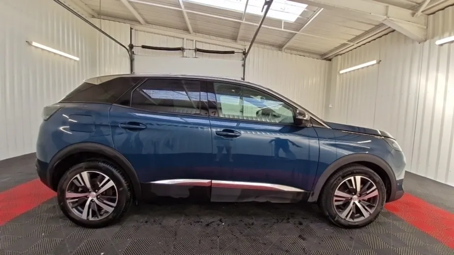 PEUGEOT 3008 -