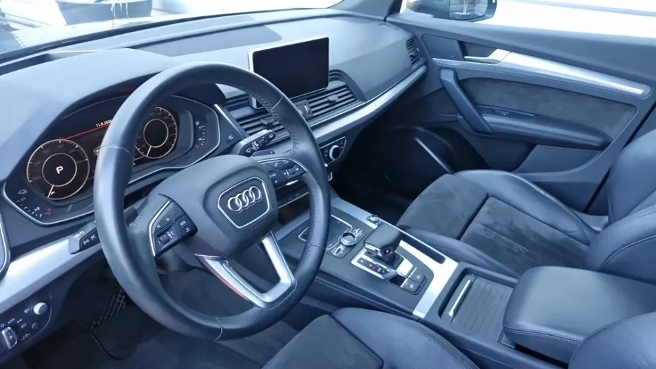 AUDI Q5 -