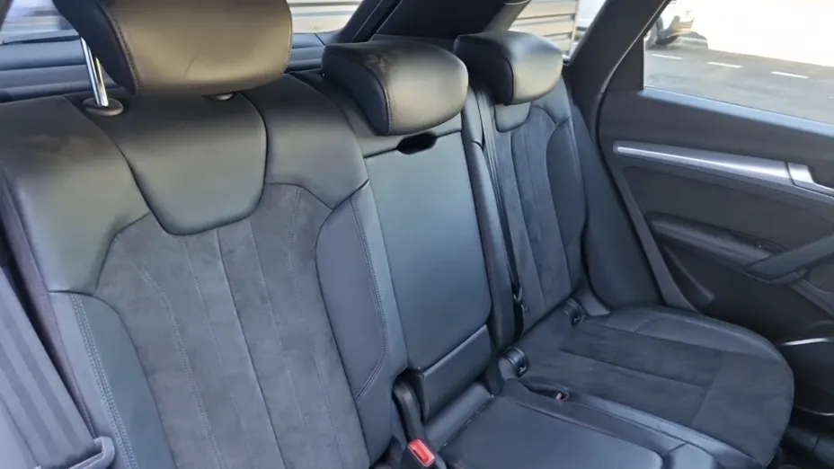 AUDI Q5 -