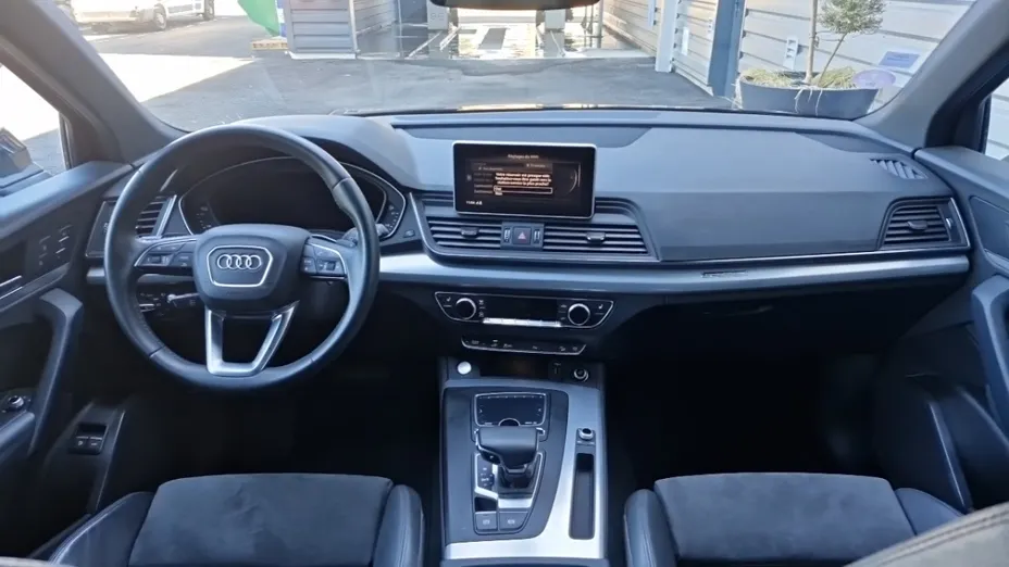 AUDI Q5 -