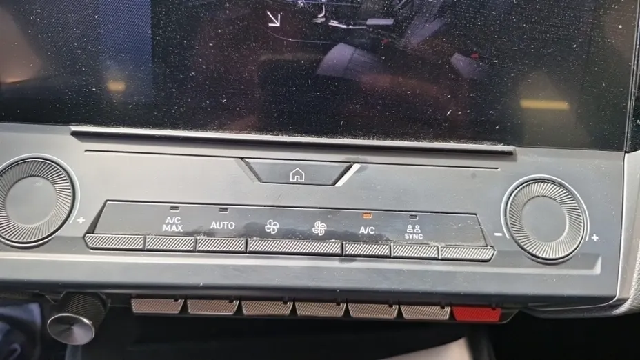 PEUGEOT 308 -