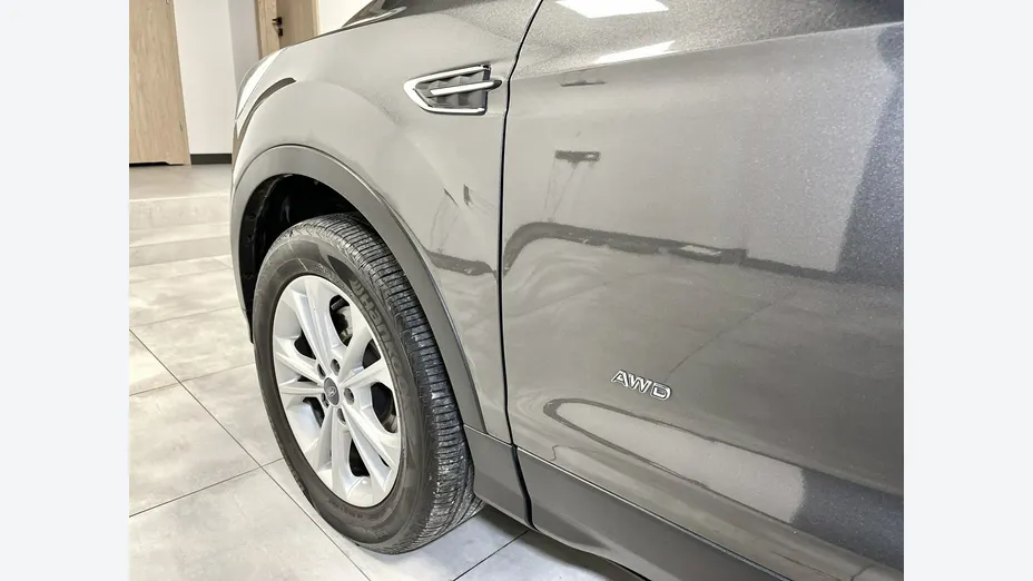 FORD Kuga -