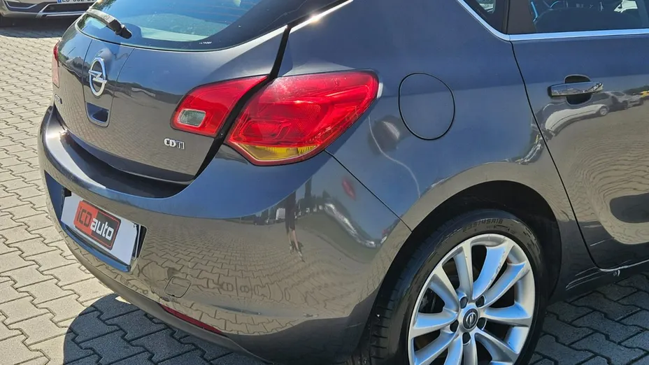 OPEL Astra -