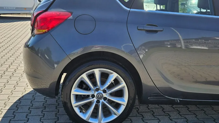 OPEL Astra -