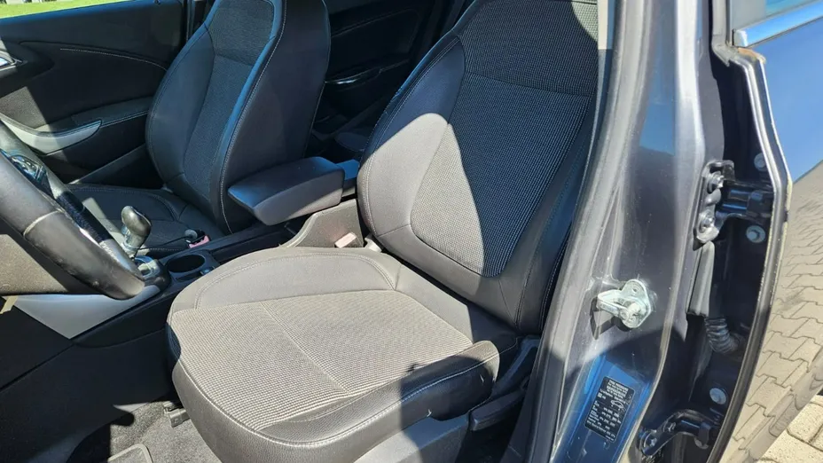 OPEL Astra -