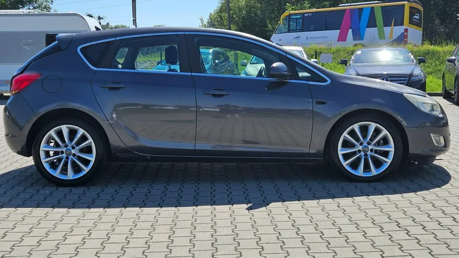 OPEL Astra -
