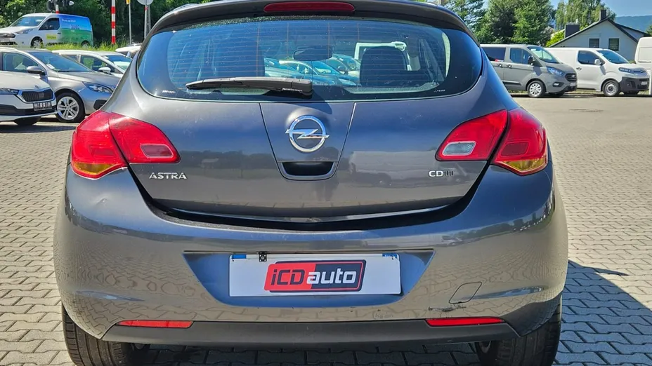 OPEL Astra -