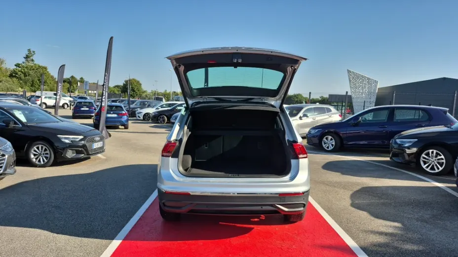 Volkswagen Tiguan -