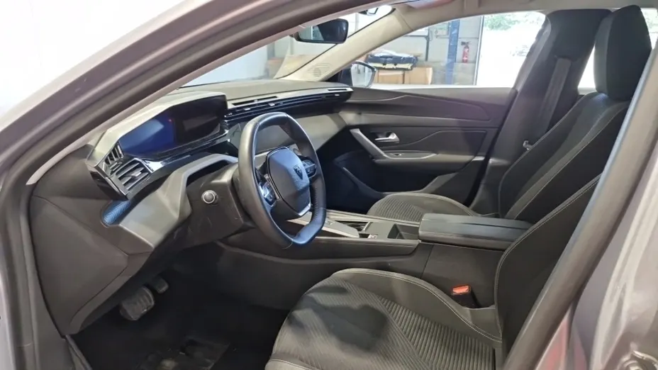 PEUGEOT 308 -