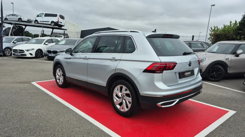 Volkswagen Tiguan -