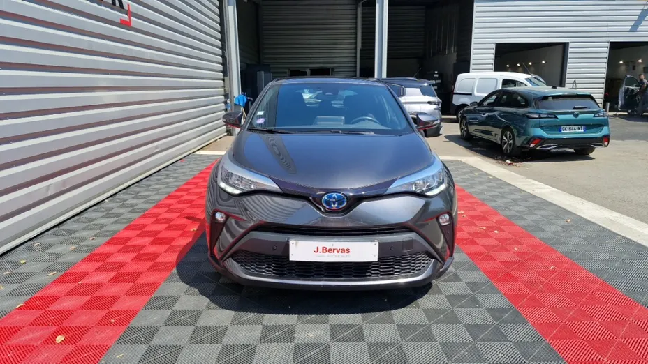 TOYOTA C-HR -