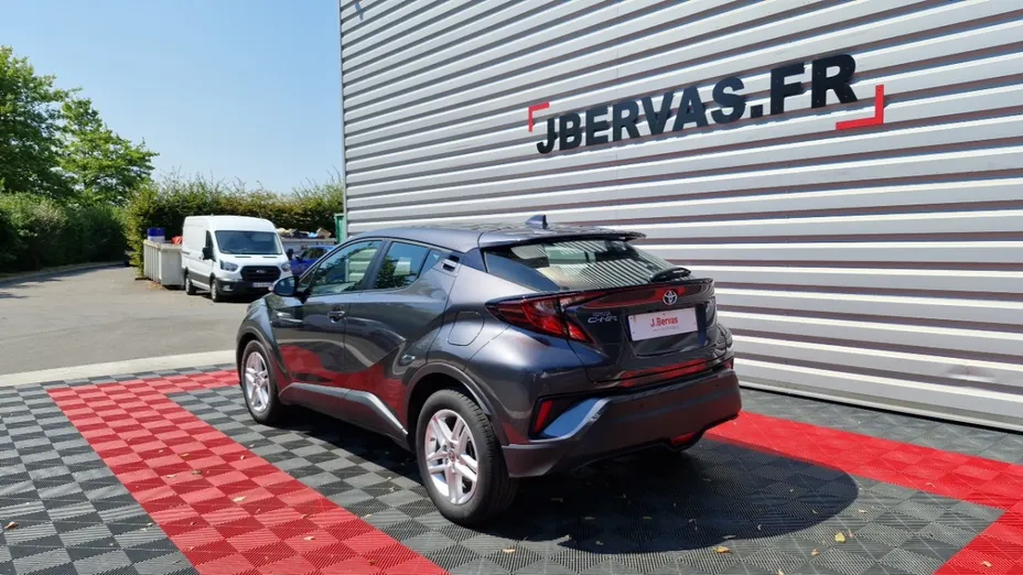 TOYOTA C-HR -