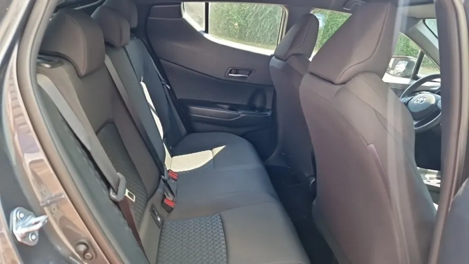 TOYOTA C-HR -