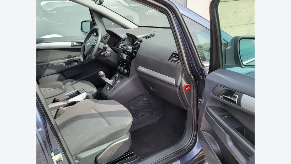 OPEL Zafira -