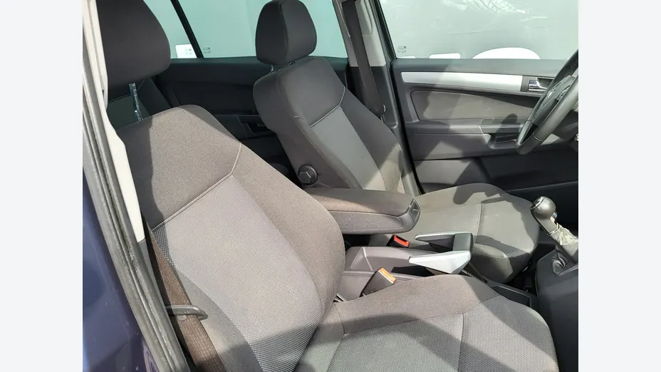 OPEL Zafira -
