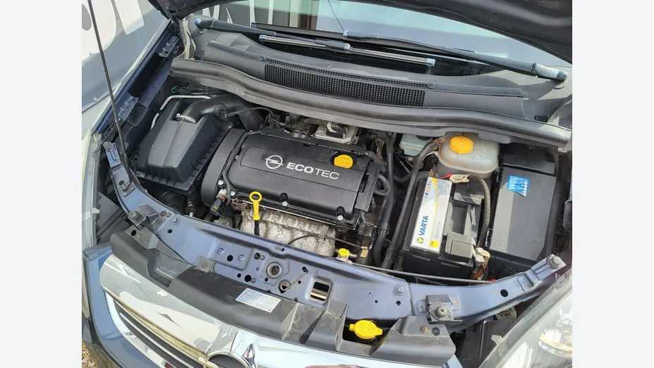 OPEL Zafira -