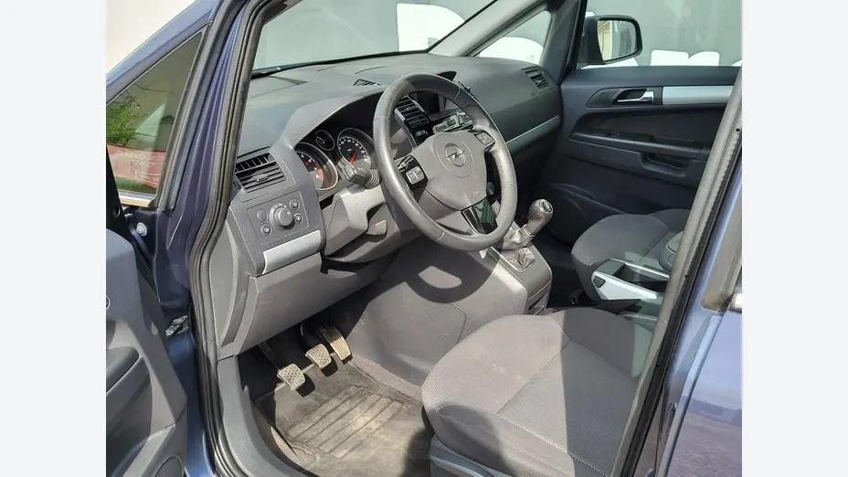 OPEL Zafira -