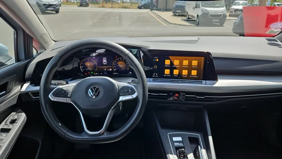 Volkswagen Golf -