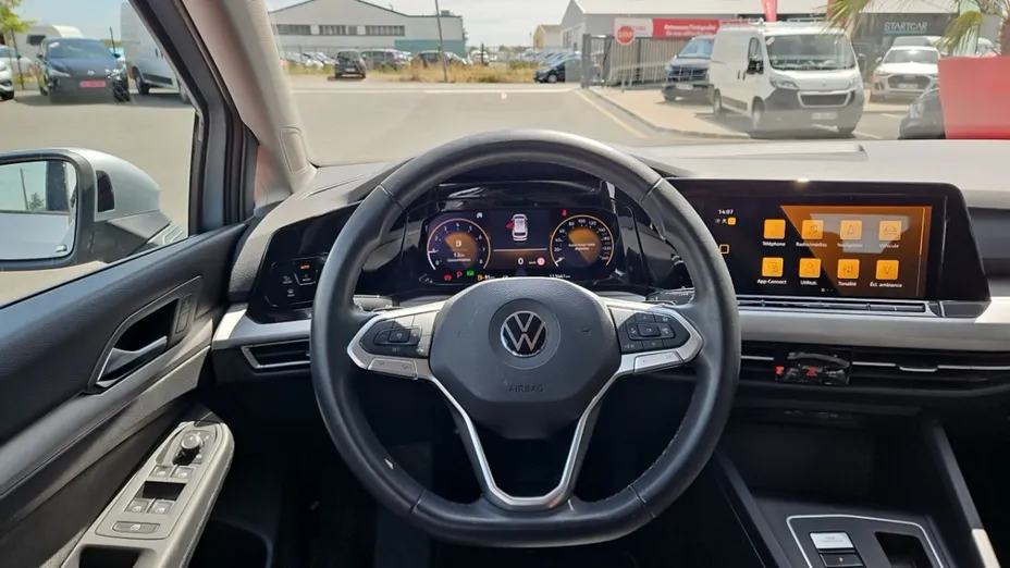 Volkswagen Golf -