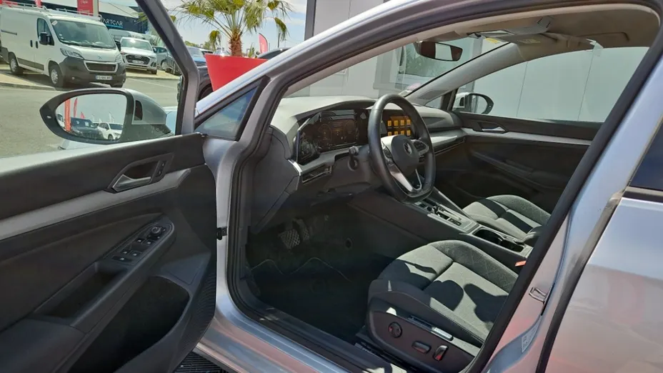 Volkswagen Golf -