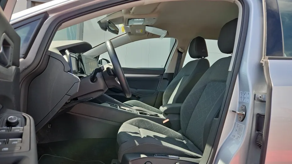 Volkswagen Golf -