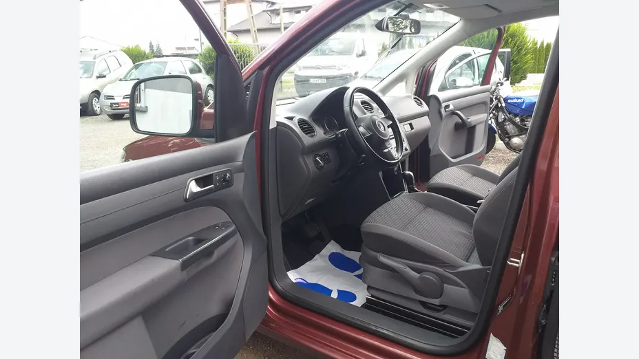 VOLKSWAGEN Caddy -