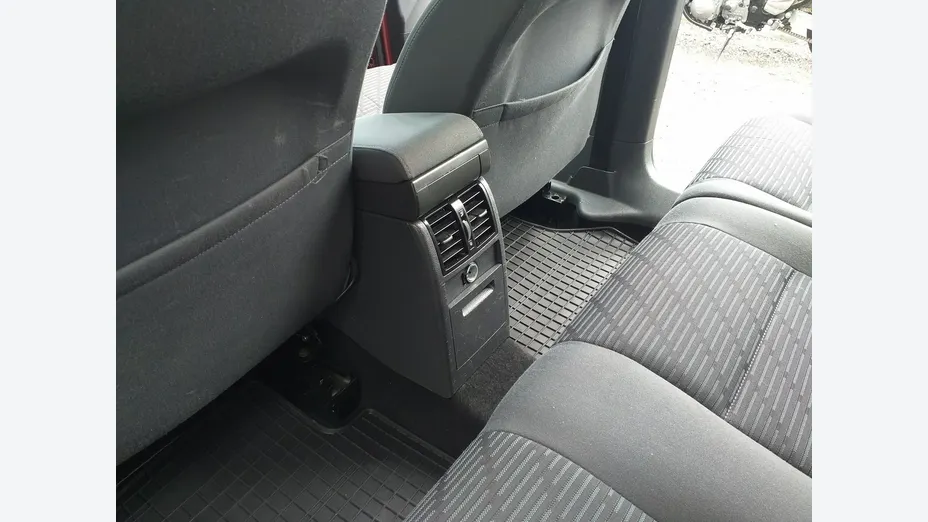 VOLKSWAGEN Caddy -