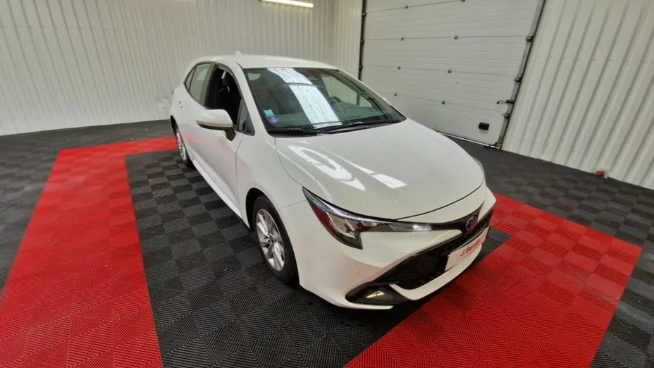 TOYOTA Corolla -