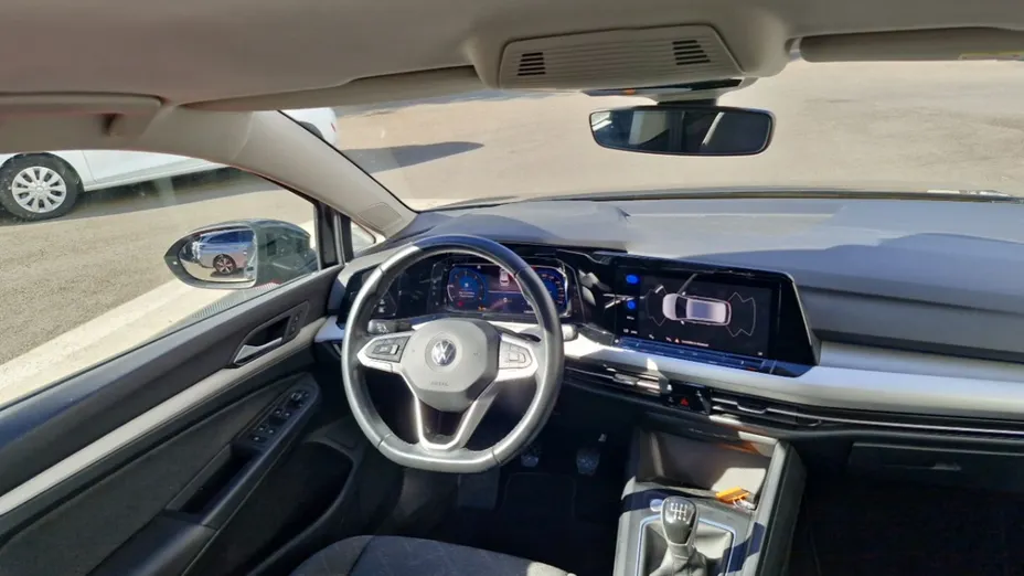 Volkswagen Golf -