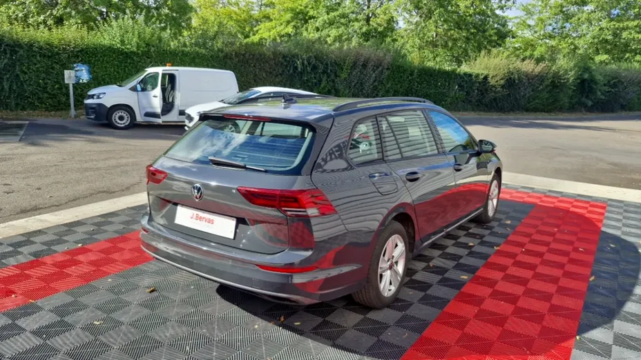 Volkswagen Golf -